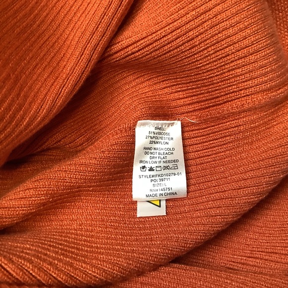 NWOT Fantastic Fawn sweater dress - Picture 6 of 8